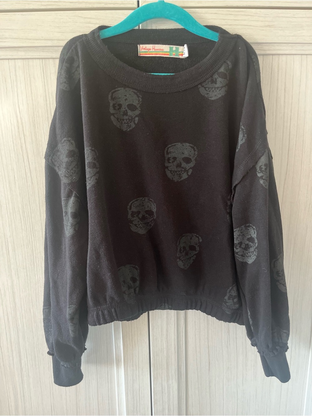 Vintage Havana Black Skull Print girls Sweater
